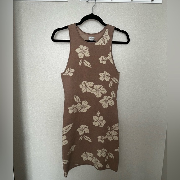 NWOT tropical knit dress 🌴🌺🍹 - Picture 3 of 10